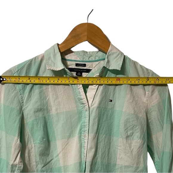 Bundle of Tommy Hilfiger, Gap and Riders by Lee Women’s Button-up shirts. - Picture 10 of 13